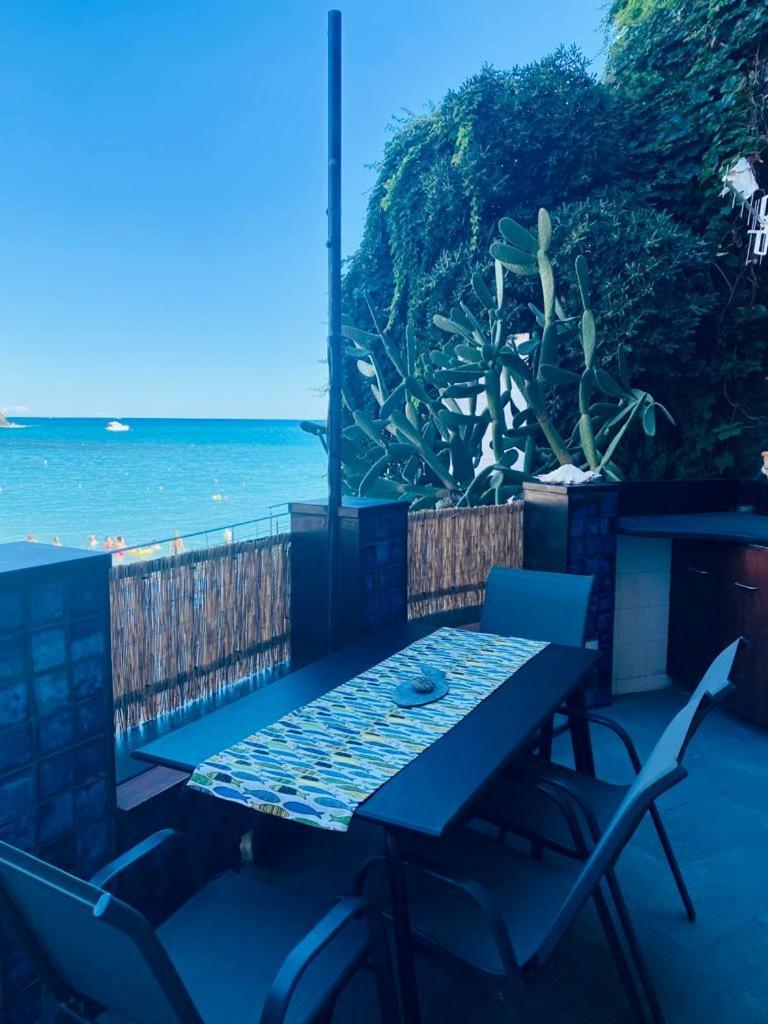 Benvenuto Beach House Монтероссо-аль-Маре Экстерьер фото